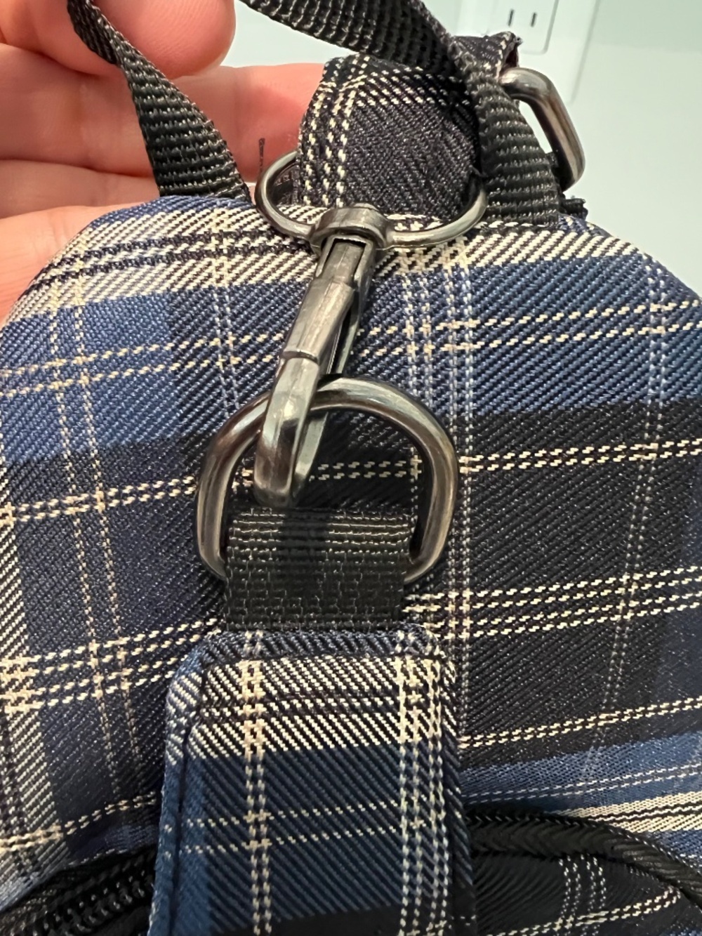 Anti Theft backpack with USB port - Picture 4 of 5
